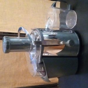 Bella Juice Extractor